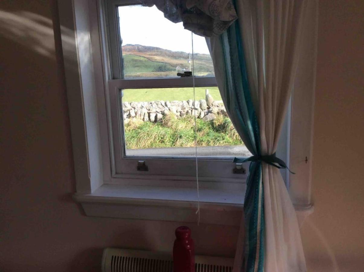 Quaint And Quirky Former Crofters Cottage In Port Ellen Exteriér fotografie